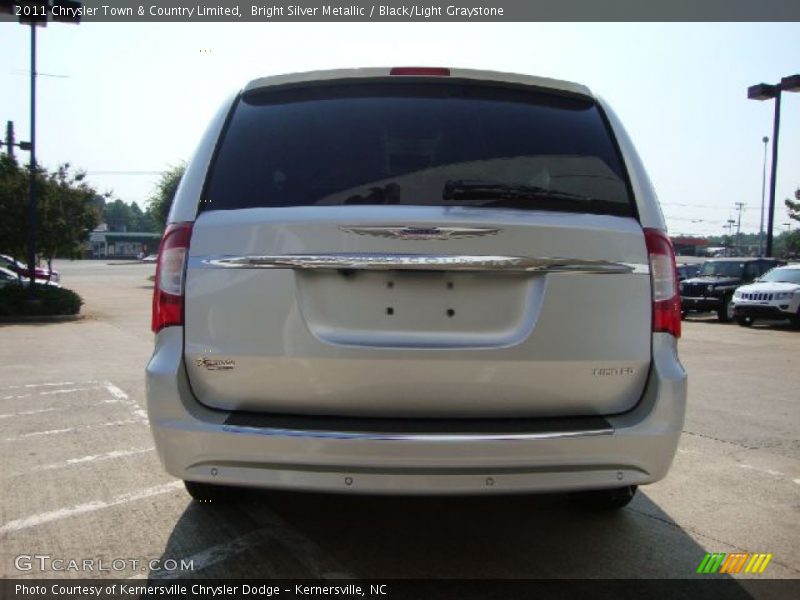 Bright Silver Metallic / Black/Light Graystone 2011 Chrysler Town & Country Limited