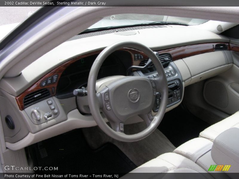 Sterling Metallic / Dark Gray 2002 Cadillac DeVille Sedan