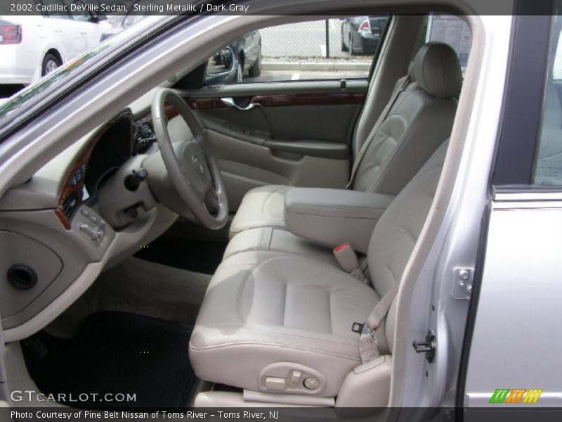 Sterling Metallic / Dark Gray 2002 Cadillac DeVille Sedan