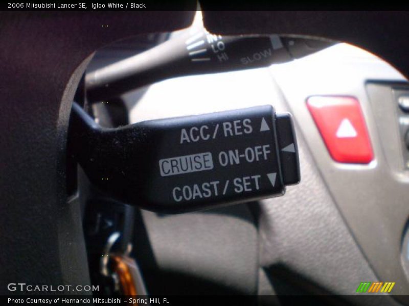 Igloo White / Black 2006 Mitsubishi Lancer SE