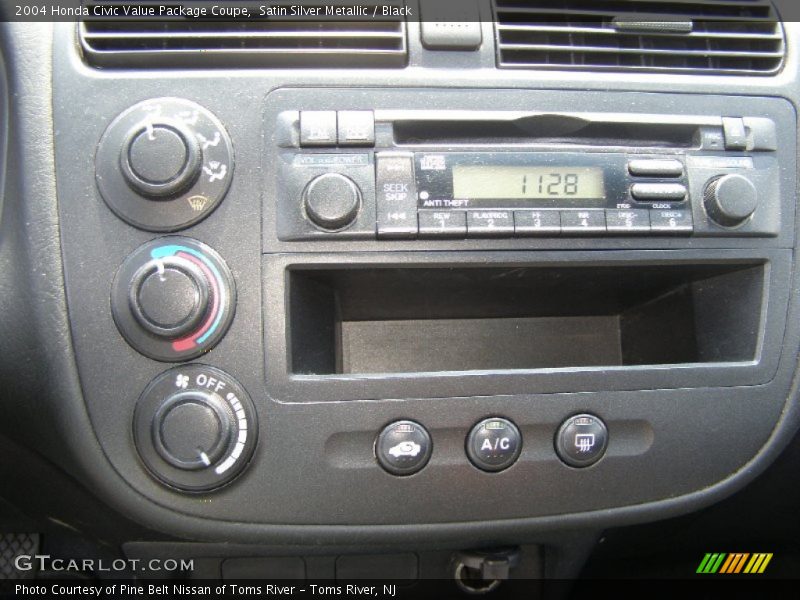 Satin Silver Metallic / Black 2004 Honda Civic Value Package Coupe