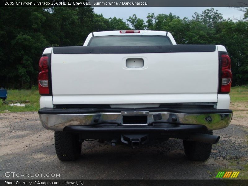 Summit White / Dark Charcoal 2005 Chevrolet Silverado 2500HD LS Crew Cab