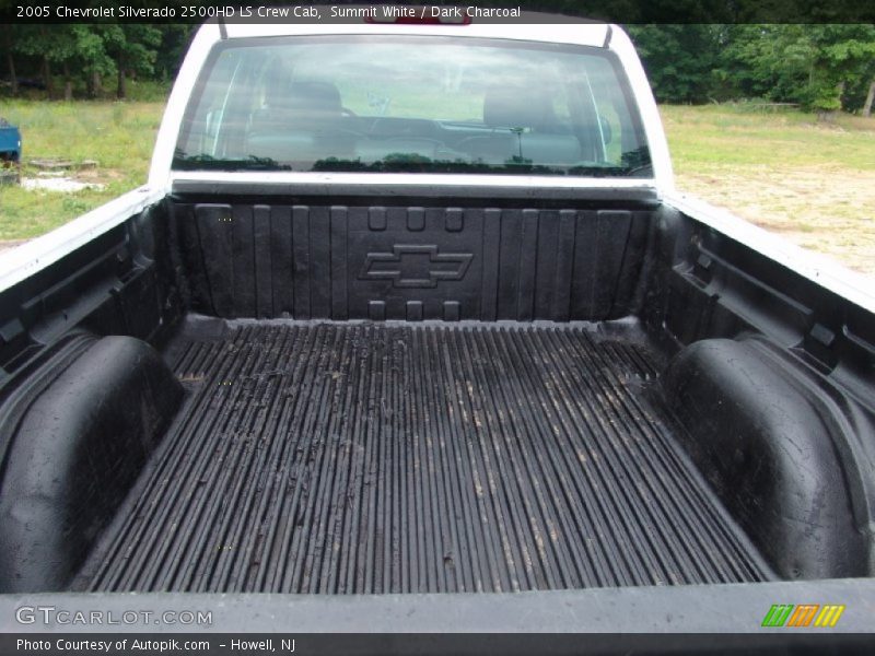 Summit White / Dark Charcoal 2005 Chevrolet Silverado 2500HD LS Crew Cab