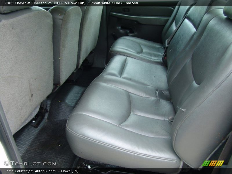 Summit White / Dark Charcoal 2005 Chevrolet Silverado 2500HD LS Crew Cab