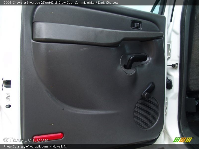 Summit White / Dark Charcoal 2005 Chevrolet Silverado 2500HD LS Crew Cab