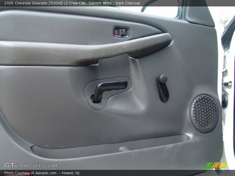 Summit White / Dark Charcoal 2005 Chevrolet Silverado 2500HD LS Crew Cab