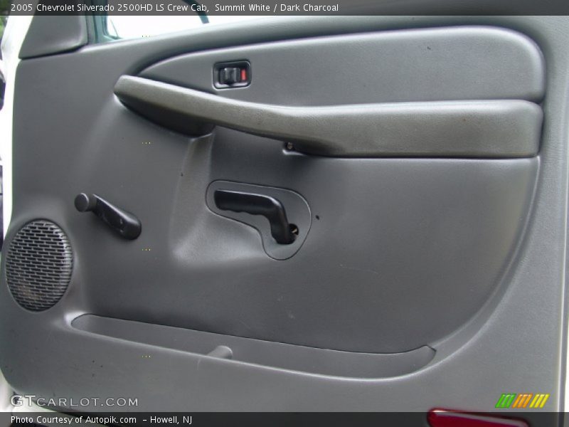Summit White / Dark Charcoal 2005 Chevrolet Silverado 2500HD LS Crew Cab