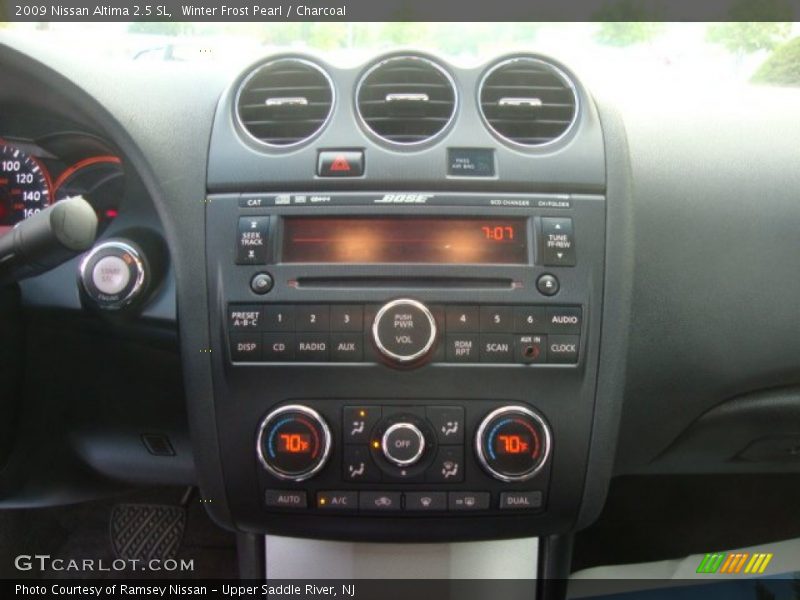 Winter Frost Pearl / Charcoal 2009 Nissan Altima 2.5 SL