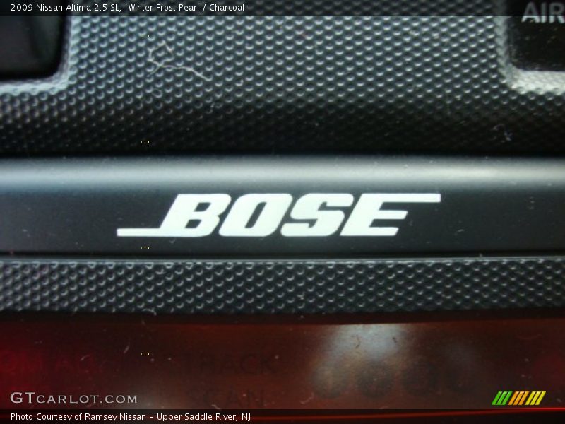 Winter Frost Pearl / Charcoal 2009 Nissan Altima 2.5 SL
