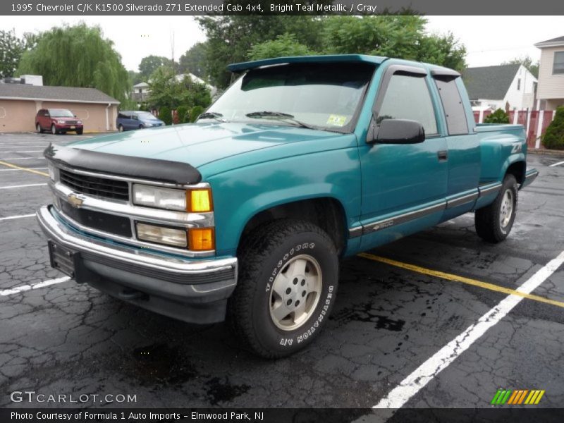 Front 3/4 View of 1995 C/K K1500 Silverado Z71 Extended Cab 4x4
