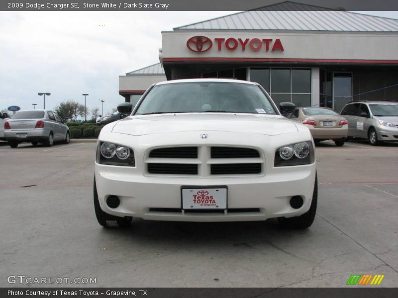 Stone White / Dark Slate Gray 2009 Dodge Charger SE