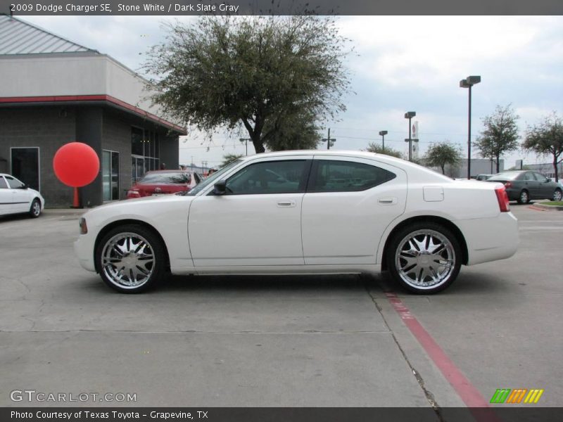 Stone White / Dark Slate Gray 2009 Dodge Charger SE