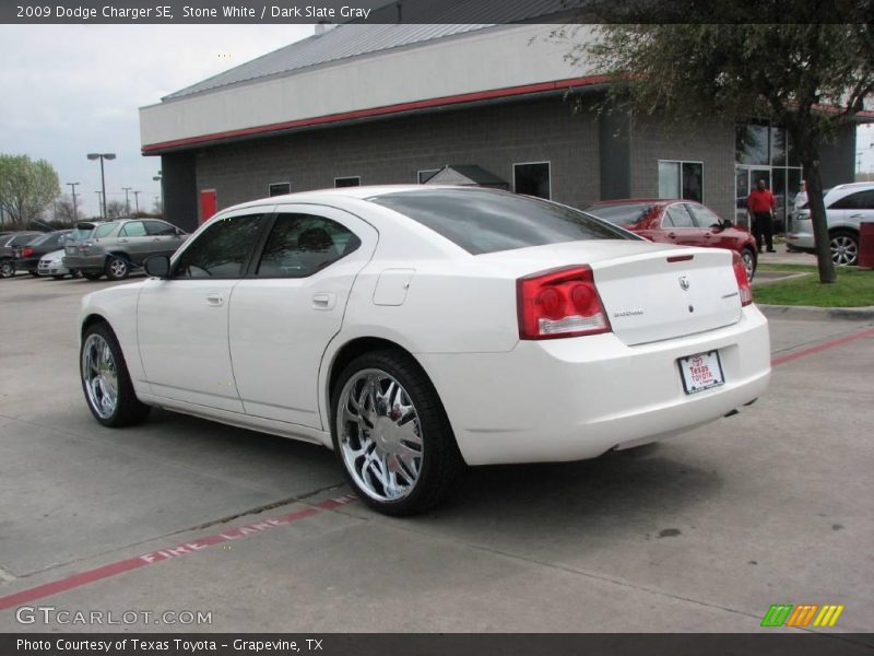 Stone White / Dark Slate Gray 2009 Dodge Charger SE