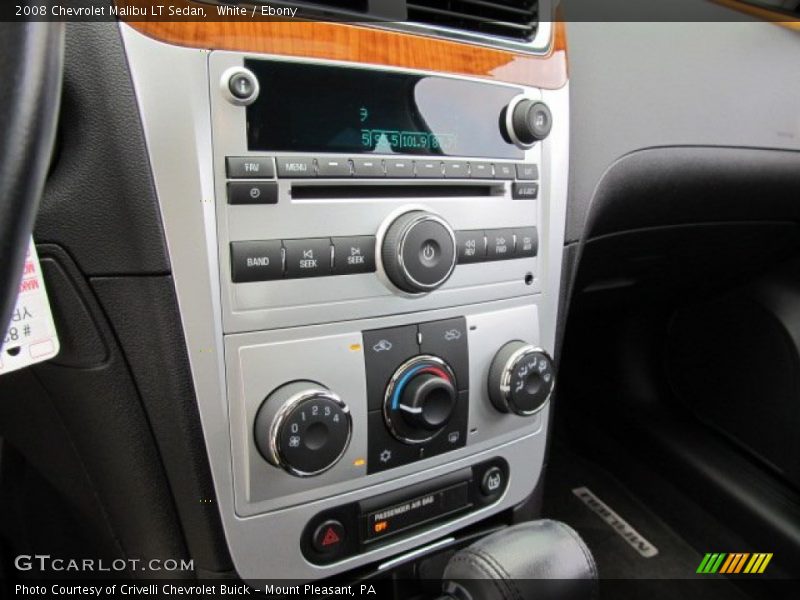 White / Ebony 2008 Chevrolet Malibu LT Sedan