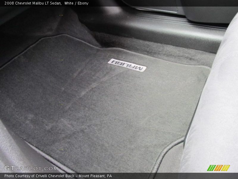 White / Ebony 2008 Chevrolet Malibu LT Sedan