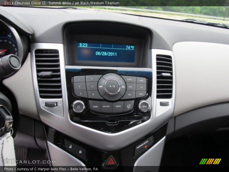 Summit White / Jet Black/Medium Titanium 2011 Chevrolet Cruze LS