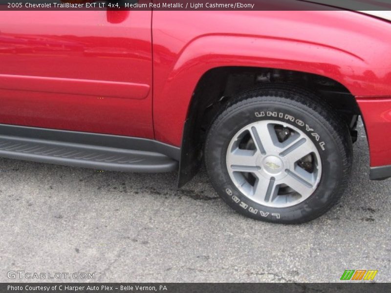 Medium Red Metallic / Light Cashmere/Ebony 2005 Chevrolet TrailBlazer EXT LT 4x4