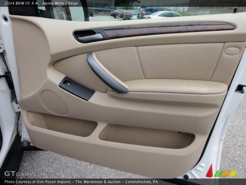 Alpine White / Beige 2004 BMW X5 4.4i