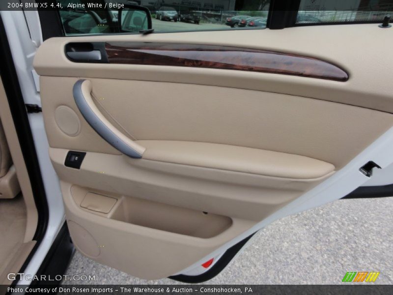 Alpine White / Beige 2004 BMW X5 4.4i