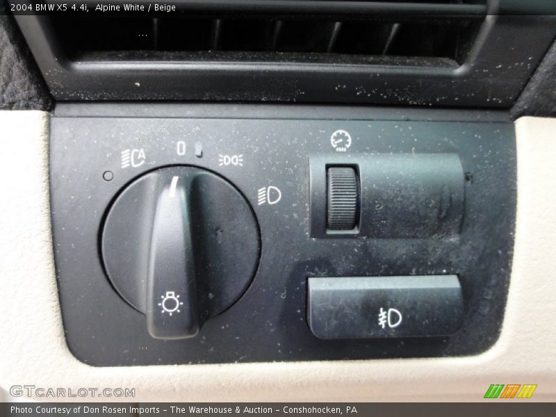 Alpine White / Beige 2004 BMW X5 4.4i