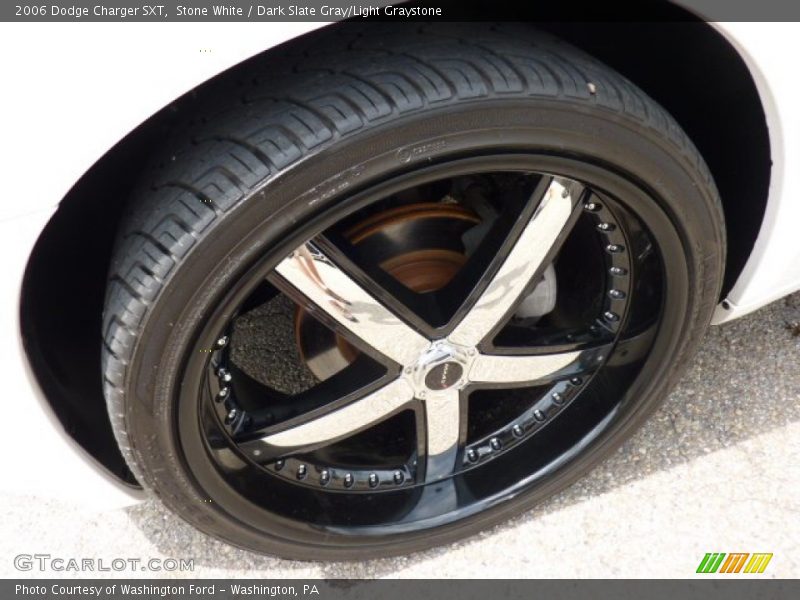 Custom Wheels of 2006 Charger SXT