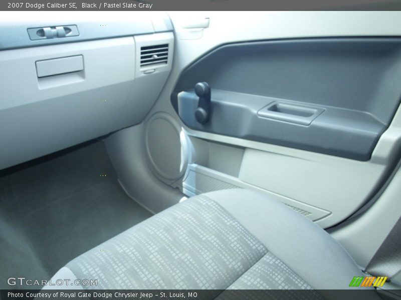 Black / Pastel Slate Gray 2007 Dodge Caliber SE