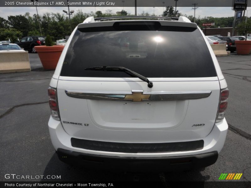 Summit White / Light Gray 2005 Chevrolet Equinox LT AWD