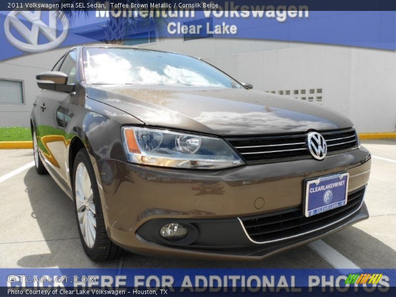 Toffee Brown Metallic / Cornsilk Beige 2011 Volkswagen Jetta SEL Sedan