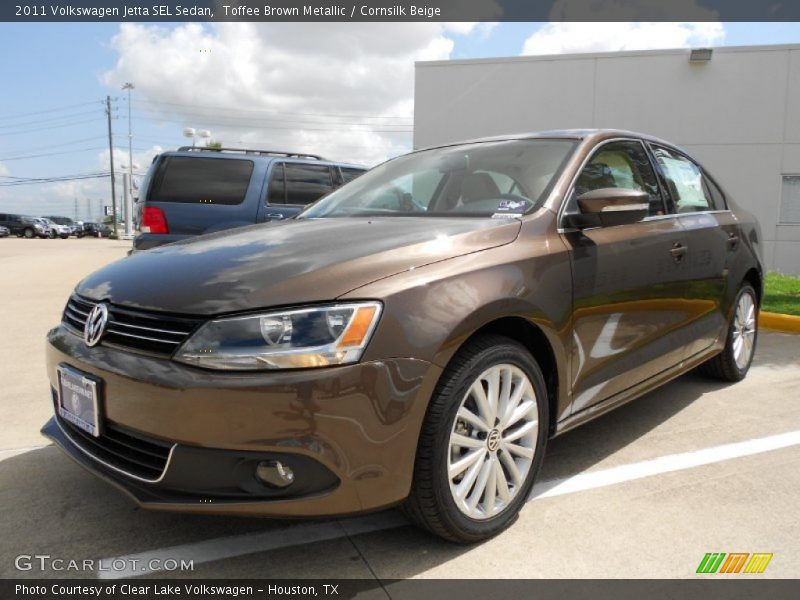 Toffee Brown Metallic / Cornsilk Beige 2011 Volkswagen Jetta SEL Sedan