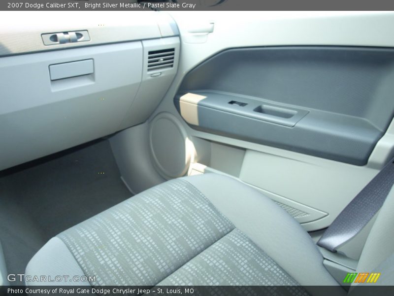 Bright Silver Metallic / Pastel Slate Gray 2007 Dodge Caliber SXT