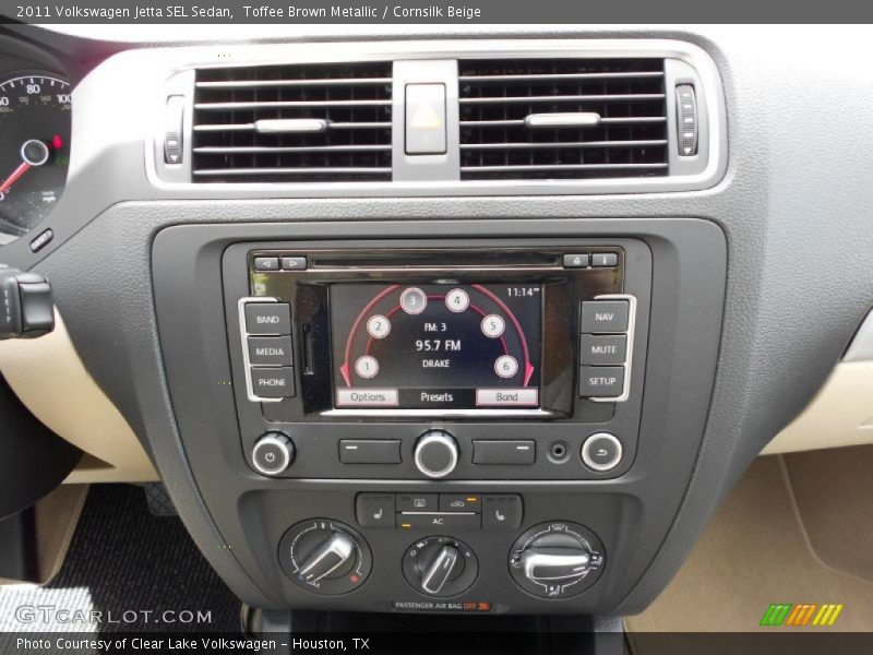 Toffee Brown Metallic / Cornsilk Beige 2011 Volkswagen Jetta SEL Sedan