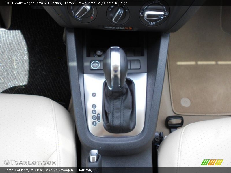 Toffee Brown Metallic / Cornsilk Beige 2011 Volkswagen Jetta SEL Sedan