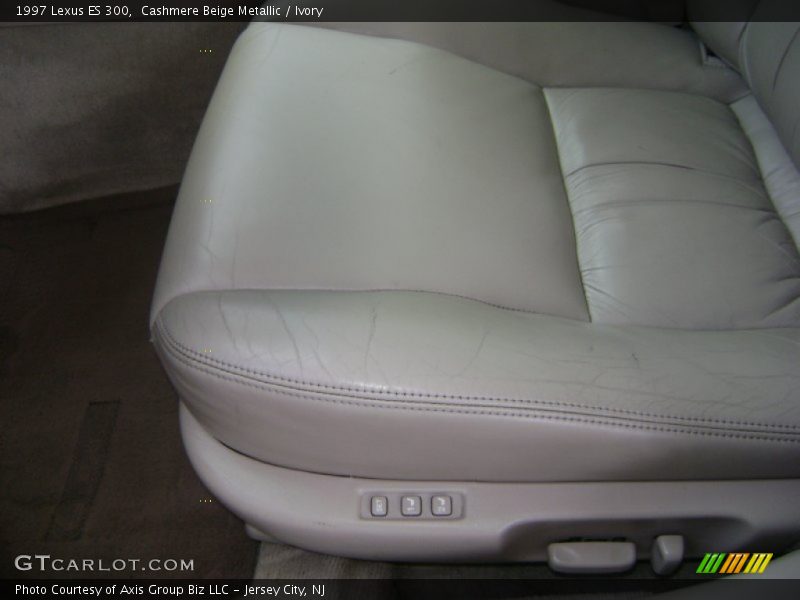 Cashmere Beige Metallic / Ivory 1997 Lexus ES 300