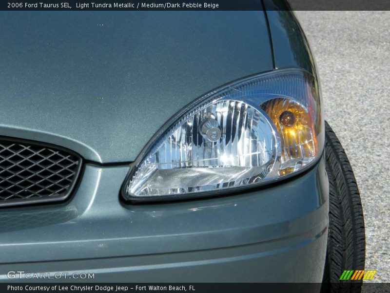 Light Tundra Metallic / Medium/Dark Pebble Beige 2006 Ford Taurus SEL
