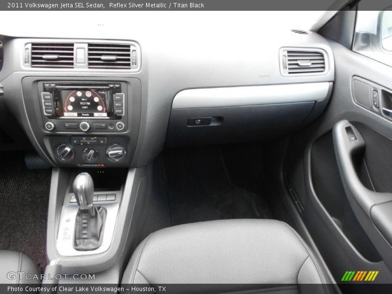 Reflex Silver Metallic / Titan Black 2011 Volkswagen Jetta SEL Sedan