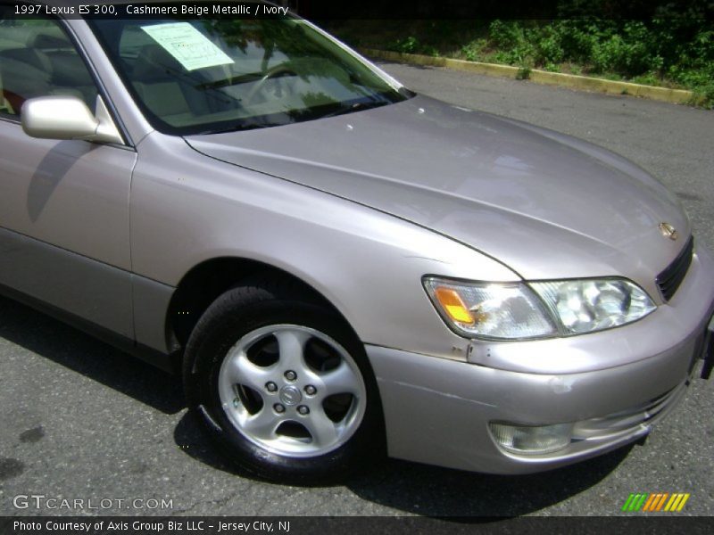 Cashmere Beige Metallic / Ivory 1997 Lexus ES 300