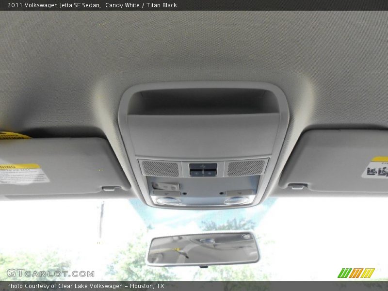 Candy White / Titan Black 2011 Volkswagen Jetta SE Sedan