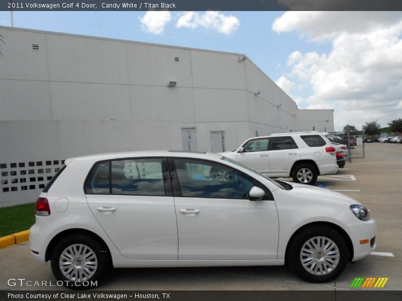 Candy White / Titan Black 2011 Volkswagen Golf 4 Door