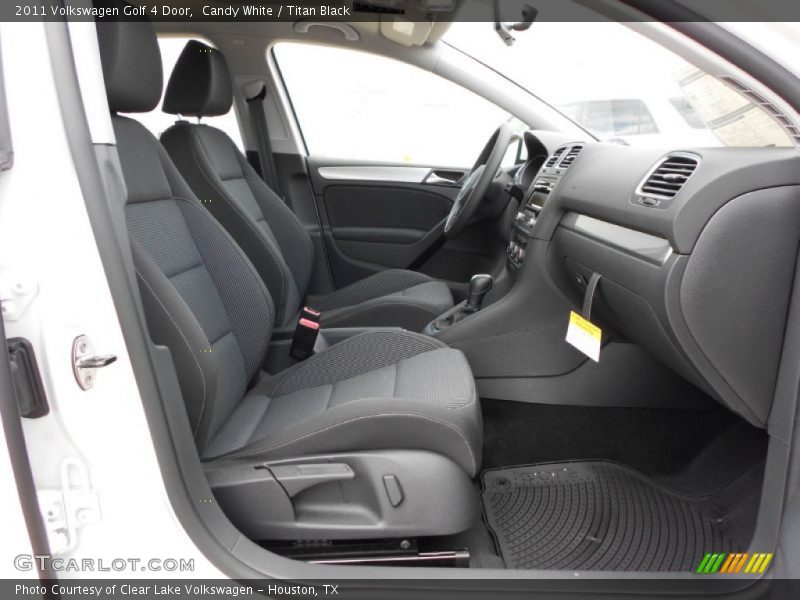 Candy White / Titan Black 2011 Volkswagen Golf 4 Door