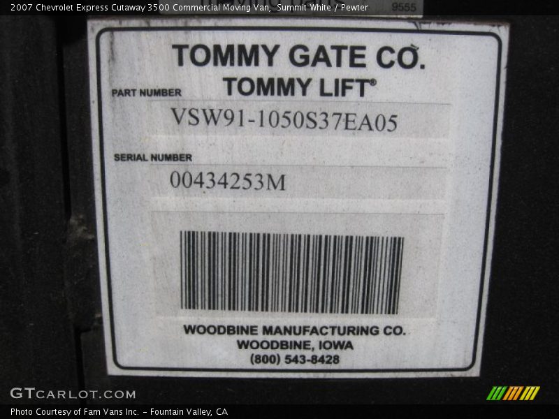 Summit White / Pewter 2007 Chevrolet Express Cutaway 3500 Commercial Moving Van