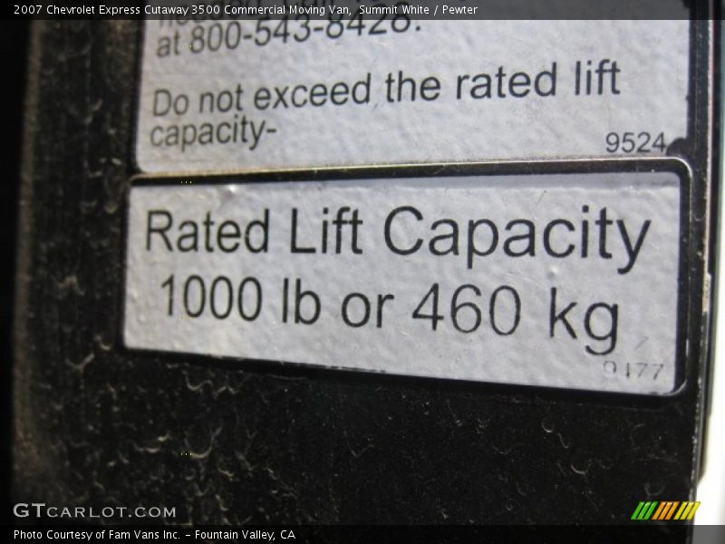 Summit White / Pewter 2007 Chevrolet Express Cutaway 3500 Commercial Moving Van