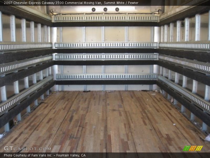 Summit White / Pewter 2007 Chevrolet Express Cutaway 3500 Commercial Moving Van