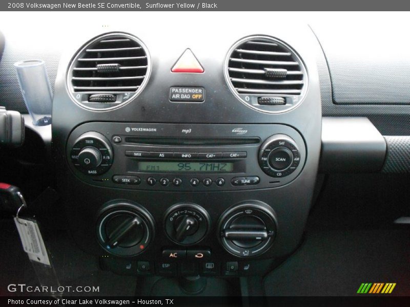 Sunflower Yellow / Black 2008 Volkswagen New Beetle SE Convertible