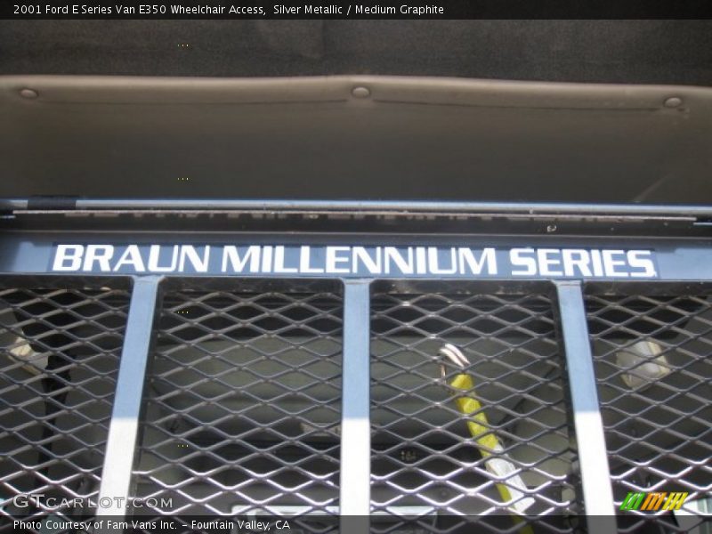 Silver Metallic / Medium Graphite 2001 Ford E Series Van E350 Wheelchair Access