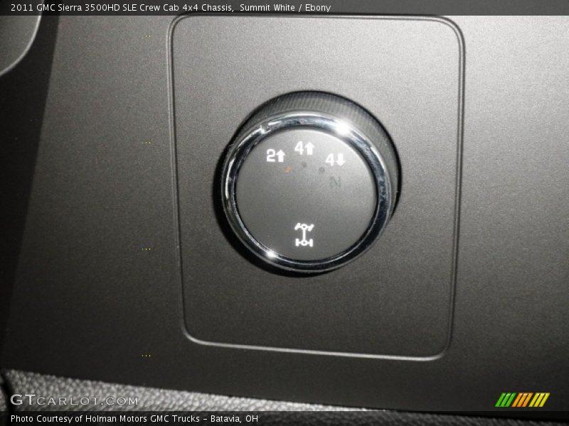 Summit White / Ebony 2011 GMC Sierra 3500HD SLE Crew Cab 4x4 Chassis