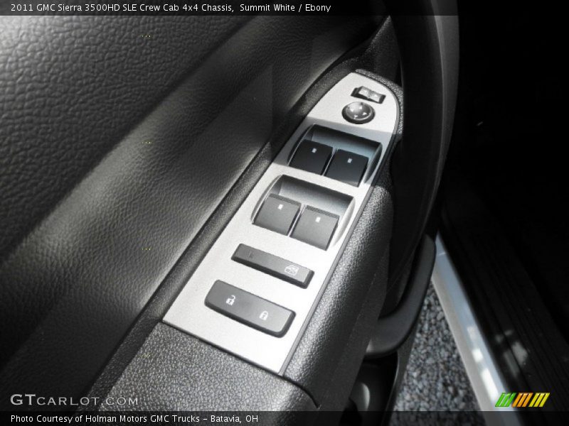 Summit White / Ebony 2011 GMC Sierra 3500HD SLE Crew Cab 4x4 Chassis