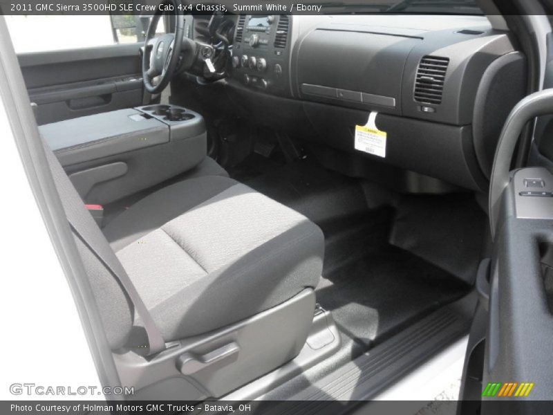Summit White / Ebony 2011 GMC Sierra 3500HD SLE Crew Cab 4x4 Chassis