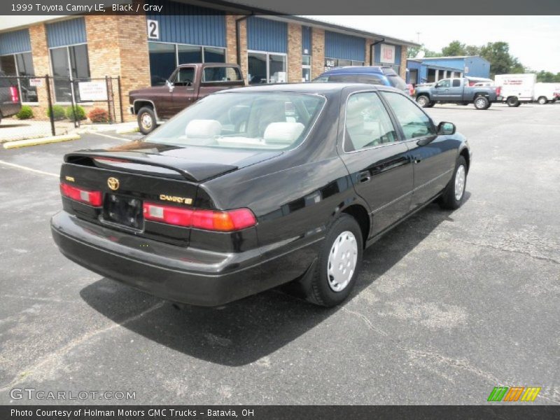 Black / Gray 1999 Toyota Camry LE