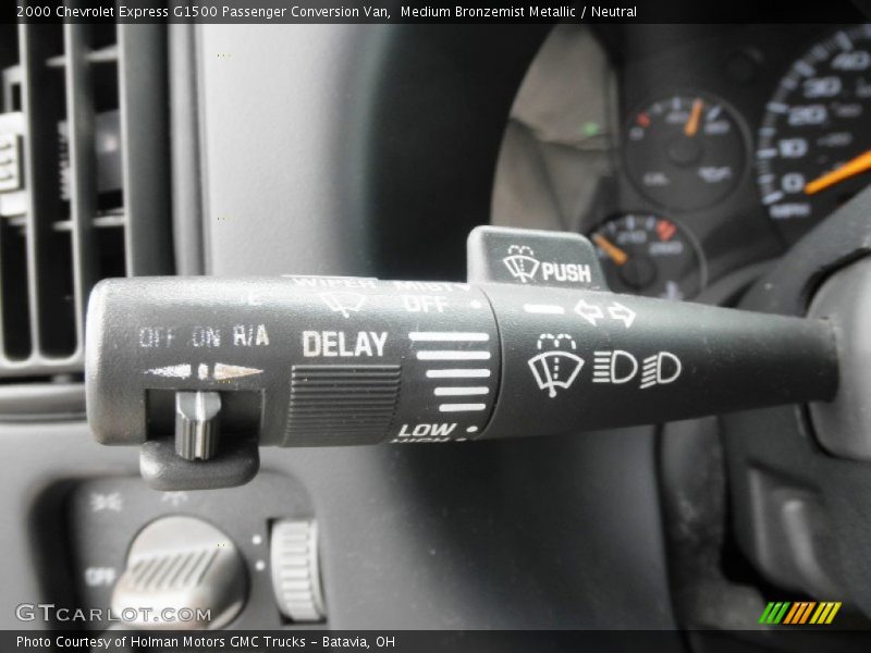 Controls of 2000 Express G1500 Passenger Conversion Van