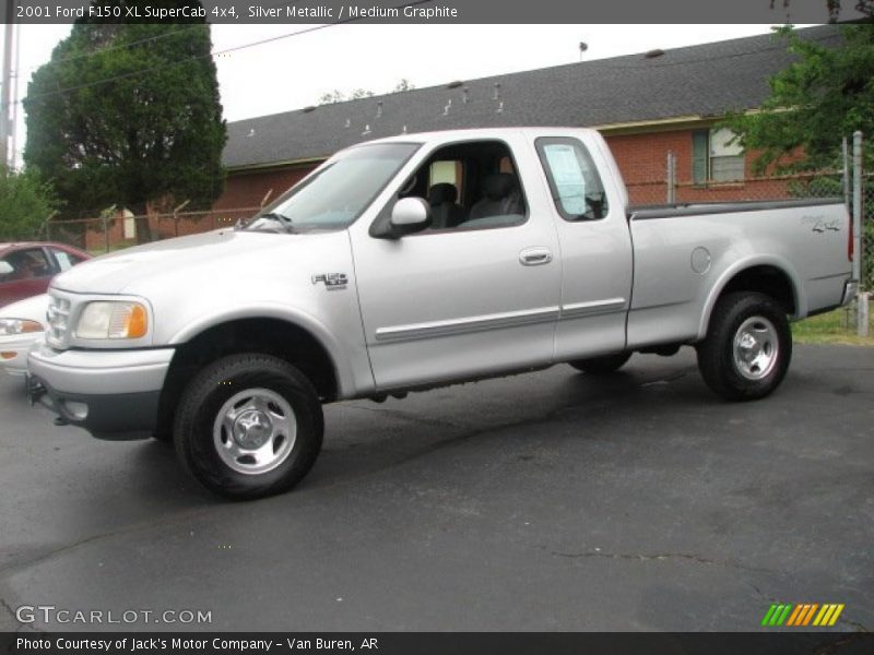 Front 3/4 View of 2001 F150 XL SuperCab 4x4